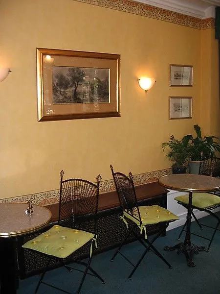 Hôtel Avama Prony Paris 3*,  France