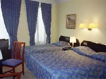 Hotel Avama Prony Paris 3*,  France