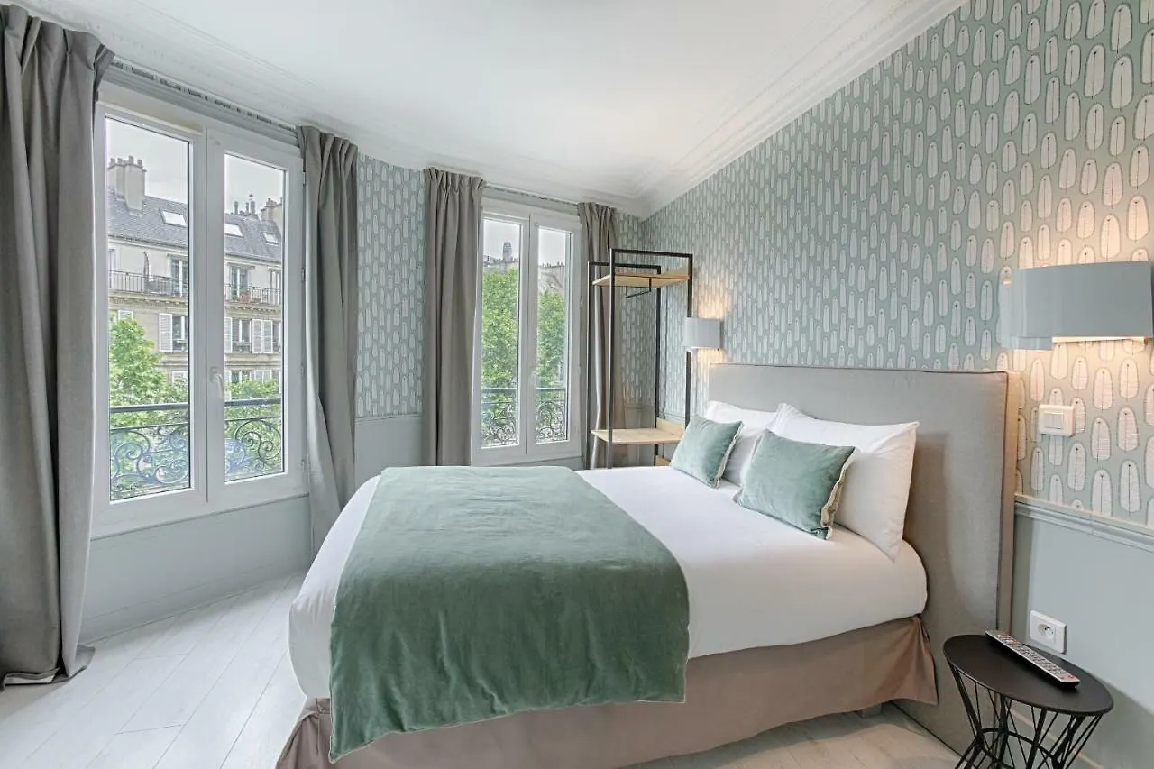 Hotel Avama Prony Paris 3*,