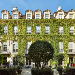 Le Pavillon De La Reine & Spa, Place Des Vosges ***** Paris