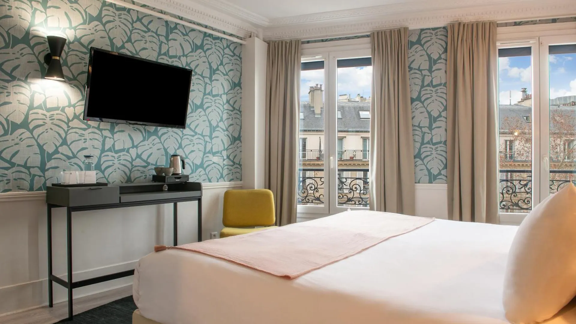 Hôtel Avama Prony Paris Hotel