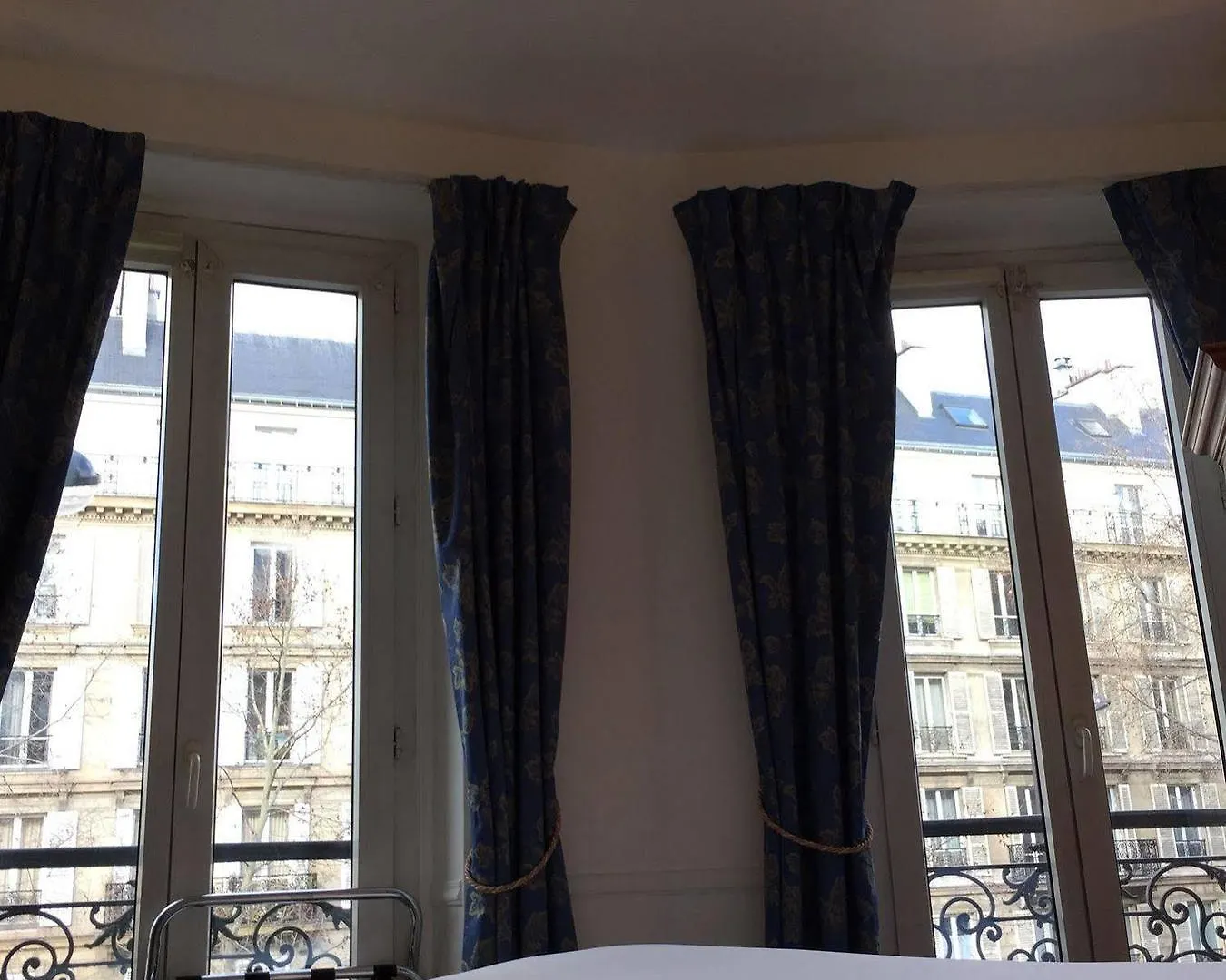 Hôtel Avama Prony Paris Hotel