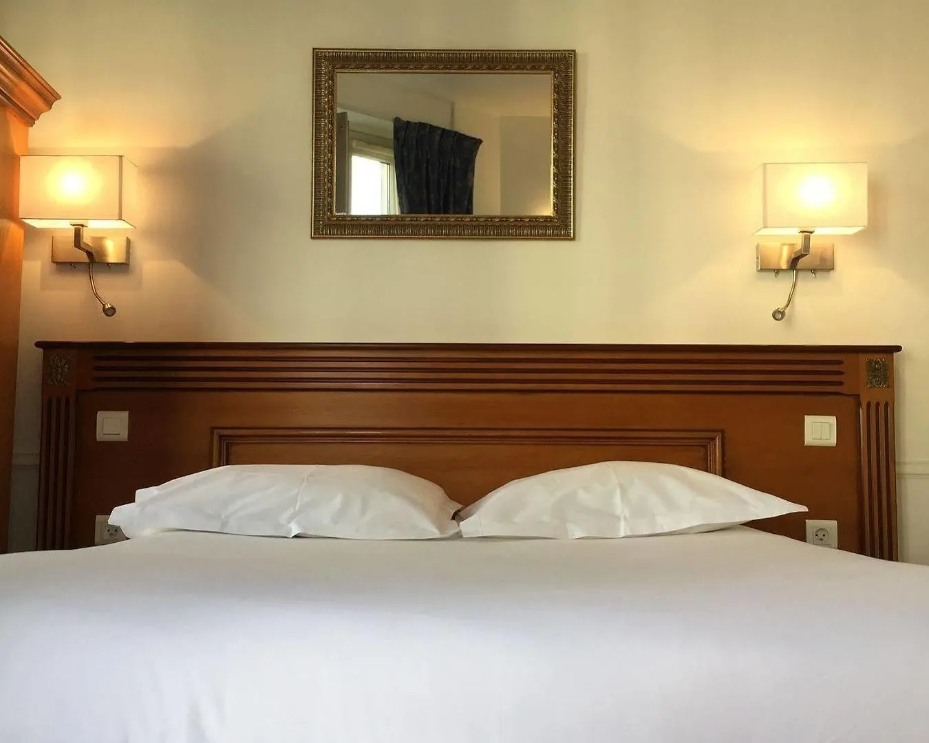 Hôtel Avama Prony Paris França